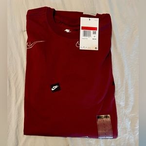 New Mens Nike T-shirt